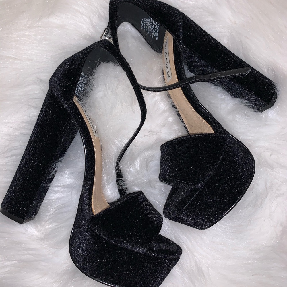 Steve Madden velvet high heels